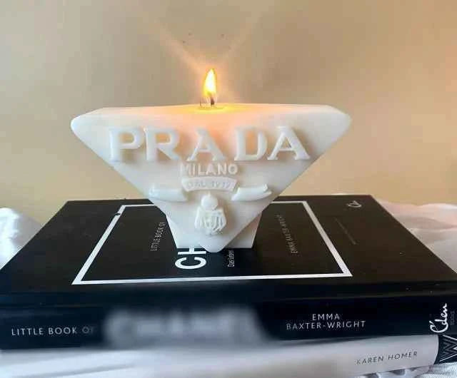 Grande Logo Prada di 12 cm. Stampo in silicone anche per Candele
