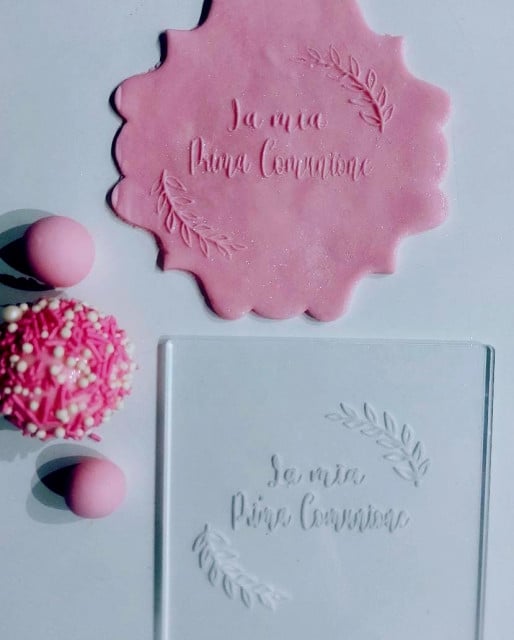 La mia Prima Comunione. 10 x 10 cm. Arco di Foglie. Stampo in Rilievo per Biscotti