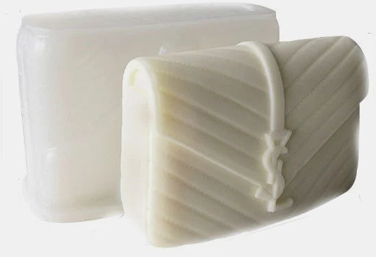 Mini Borsetta YSL di 5.9 cm. Stampo in silicone anche per Candele
