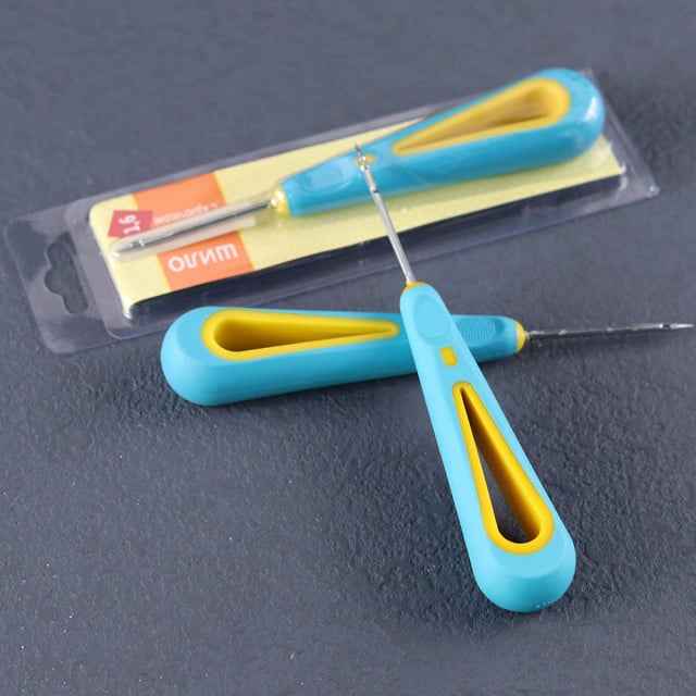 Punzone per stoppino. Strumento per Candele