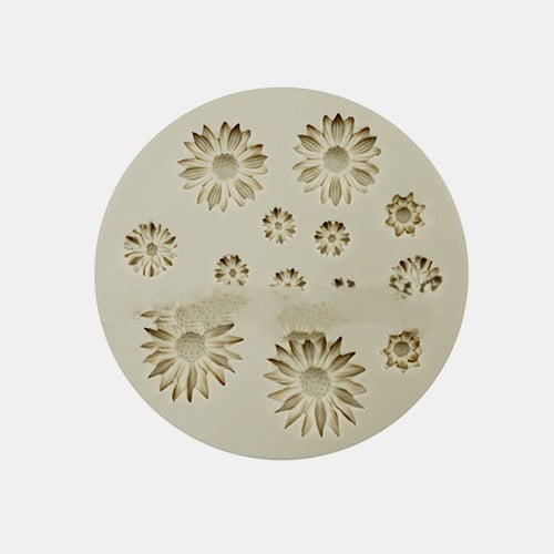 Various sized daisies. Silicone mold.