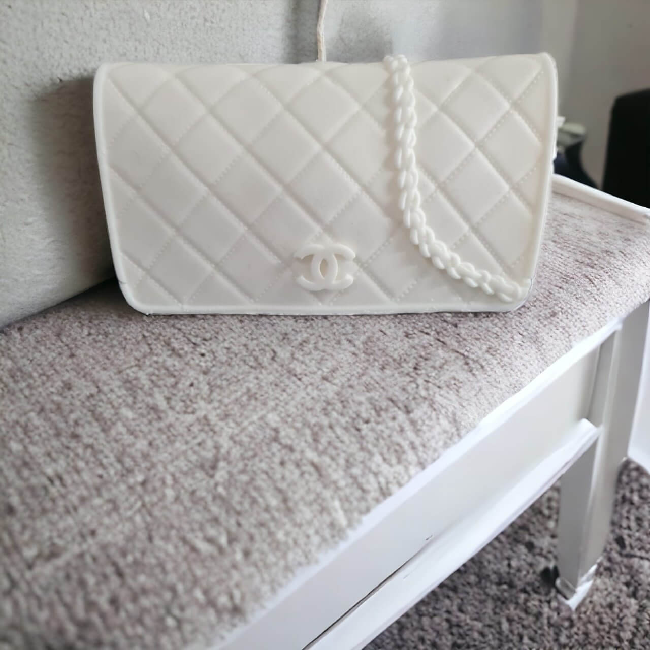 Hardening Wax Confetti for difficult and heat-resistant molds