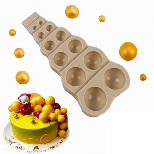 Elegante Filo Perle con ricami dorati