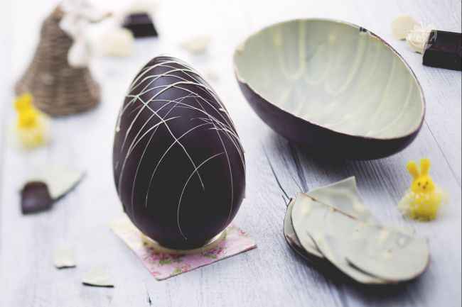 Uovo Bigusto gr 500 Bueno bacio pistacchio cocco con snacks oreo snickers rocher