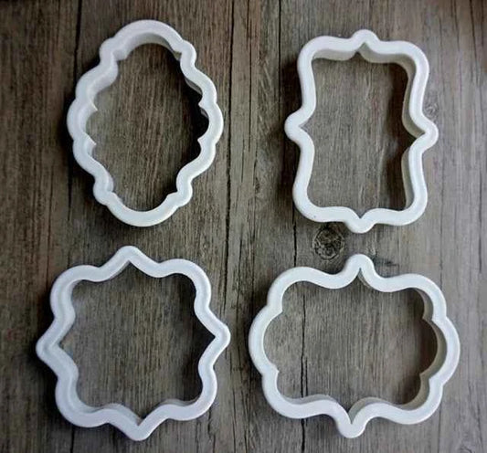 Cornice. Set di 4 Stampi Tagliapasta. Decora