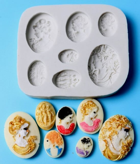 Women's Face Frame Tiara. Silicone mold with 7 designs.