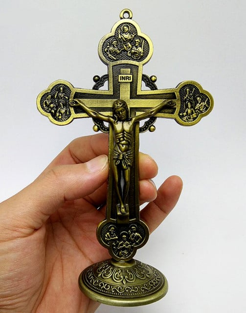 Grande Croce decorata con Gesù di 14.5 cm. Stampo in silicone