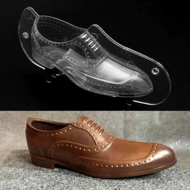 Elegant Men's Shoe. Double 3D Chocolate Mold in Rigid Polycarbonate.