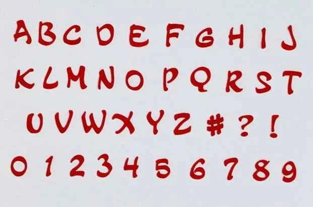 Old English. Lettere e Numeri. Set di 36 caratteri. Fmm