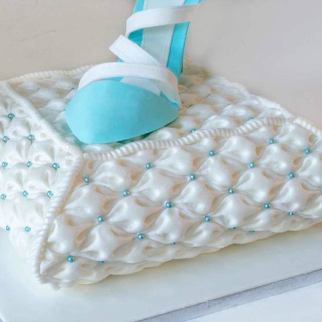 Large Easy Fabric Puff. Elegante Bordo in silicone