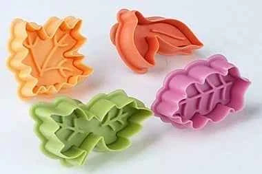 Foglie varie. Set di 4 Stampi espulsione Tagliapasta