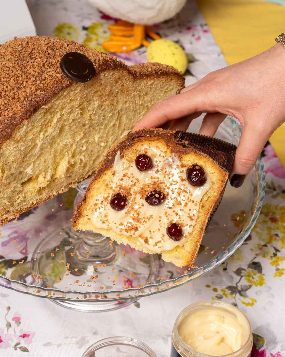 Colomba croccante amarena