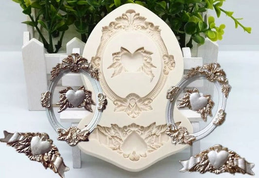 Cornice decorata con Cuori Barocca Vintage. Stampo in silicone