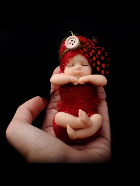 Neonato pugni chiusi. Stampo in silicone anche per Candele