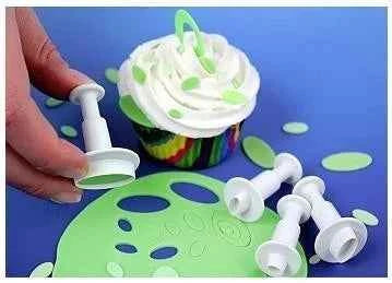 Ovali lisci. Set di 9 Stampi Tagliapasta in metallo.