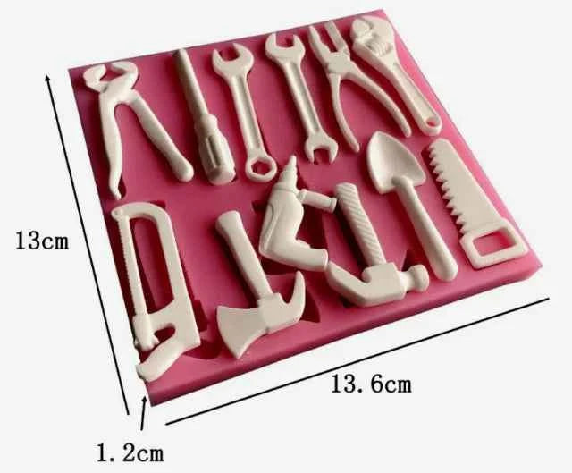 12 Attrezzi da Lavoro. Sega Martello Trapano Pinza  Pala e Cacciavite. Grande Stampo in silicone