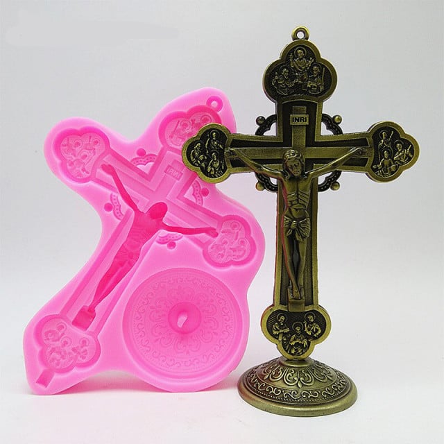 Grande Croce decorata con Gesù di 14.5 cm. Stampo in silicone
