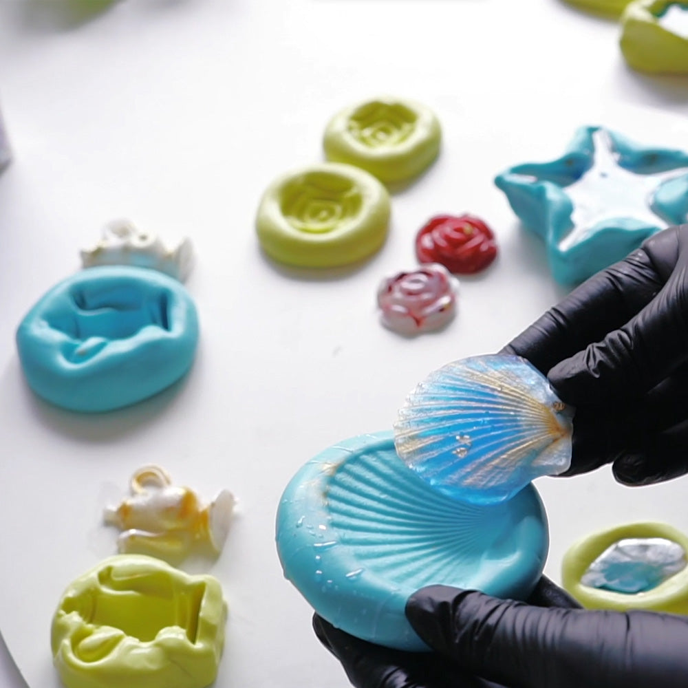 PA-890 – Silicone modellabile a presa rapida per stampi e calchi di precisione