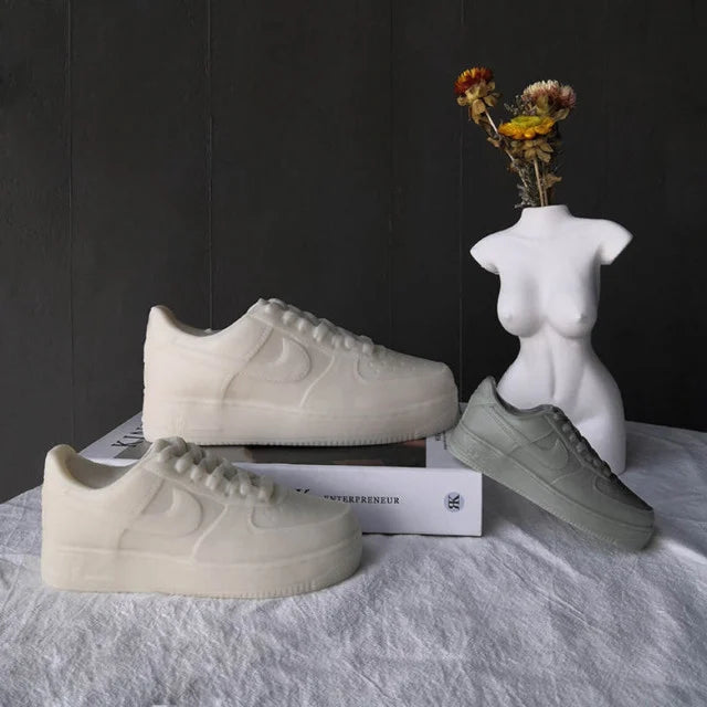 Sneaker. Scarpa Nike Air Force One Griffe di 13 oppure 18 cm. Stampo in silicone anche per Candele
