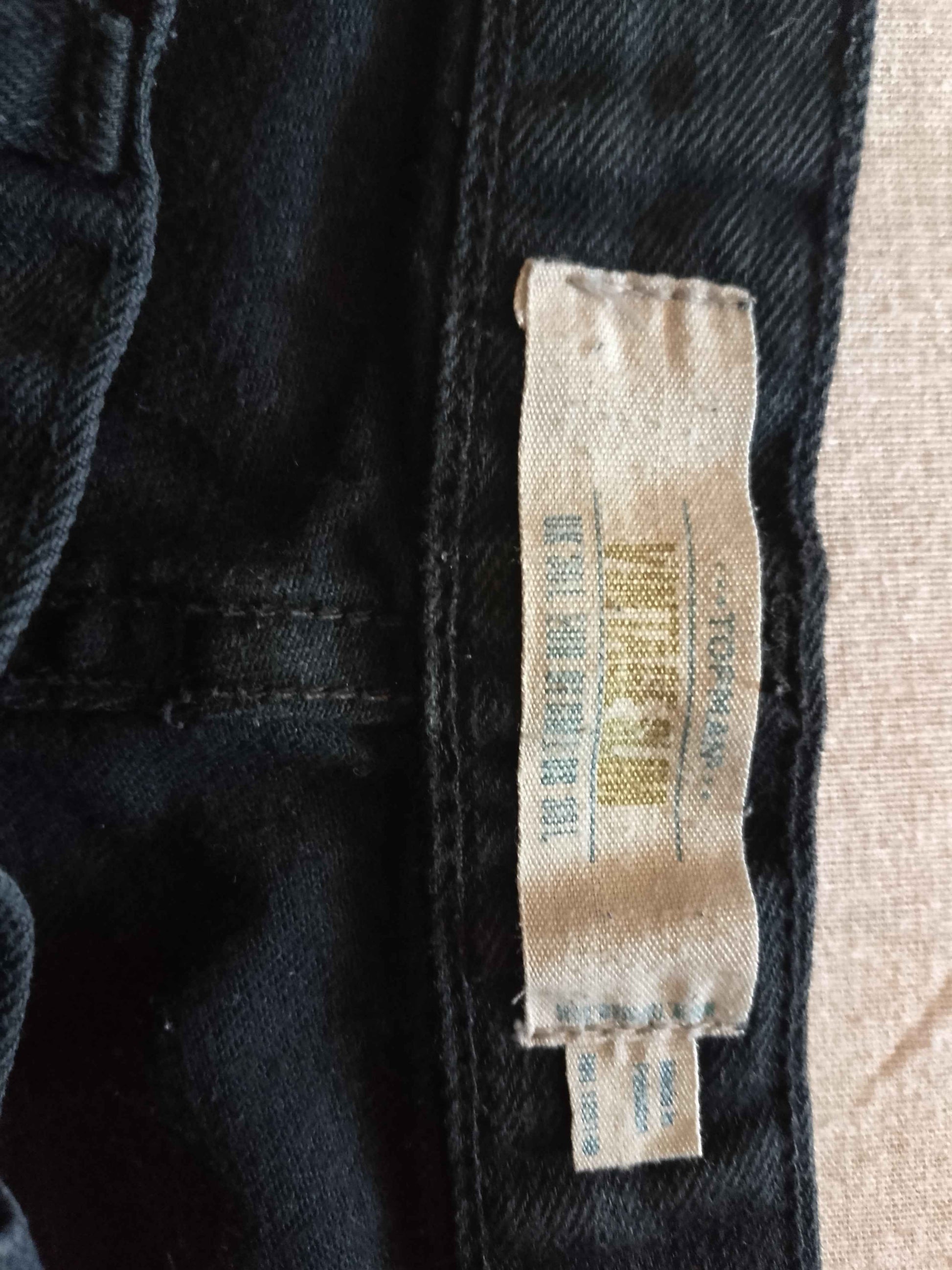JEANS NERI.TAGLIA 52/L. VINTAGE SLIM.       CHIUSURA BOTTONI