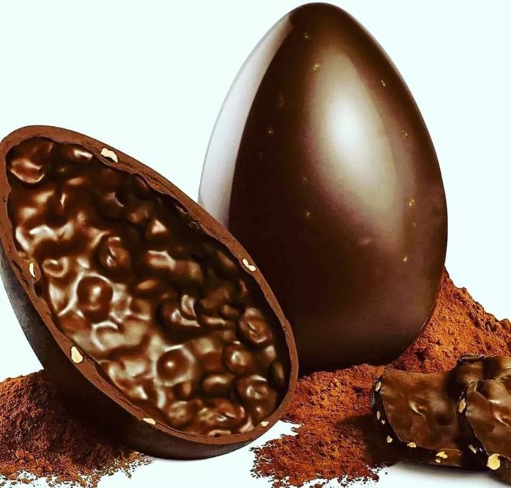 DUE COLOMBE UN UOVO DI PASQUA DA 250 GRAMMI OMAGGIO. World products shop.